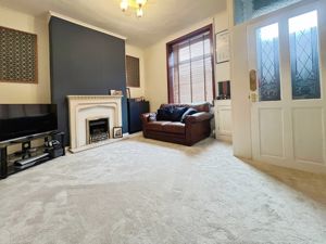 Lounge- click for photo gallery